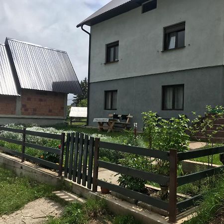 Underwoods Zabljak Guesthouse Exteriör bild