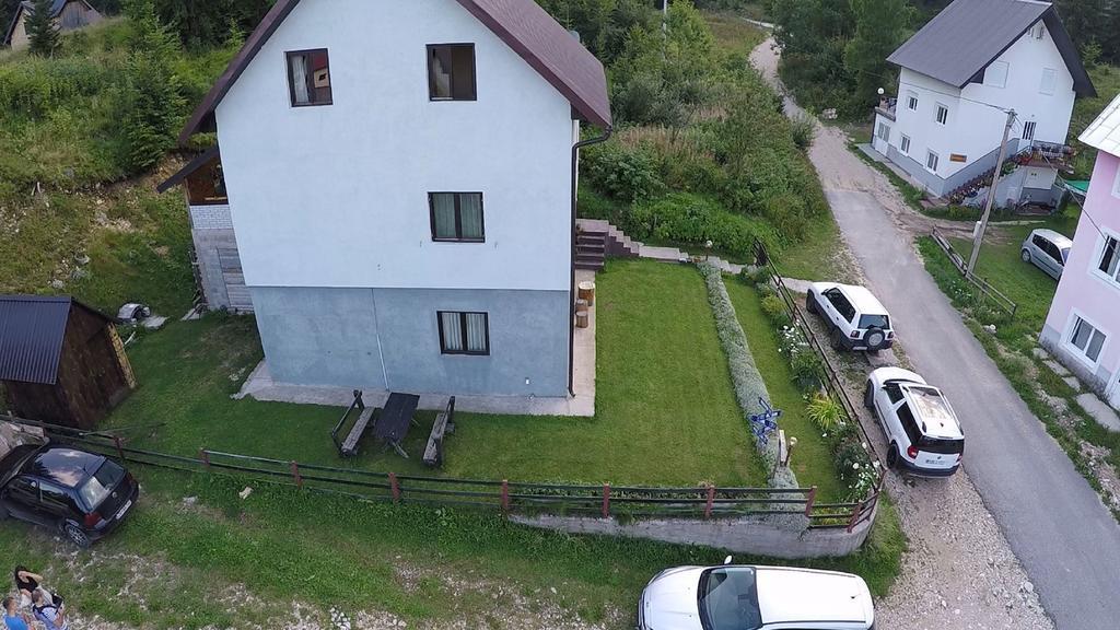Underwoods Zabljak Guesthouse Exteriör bild
